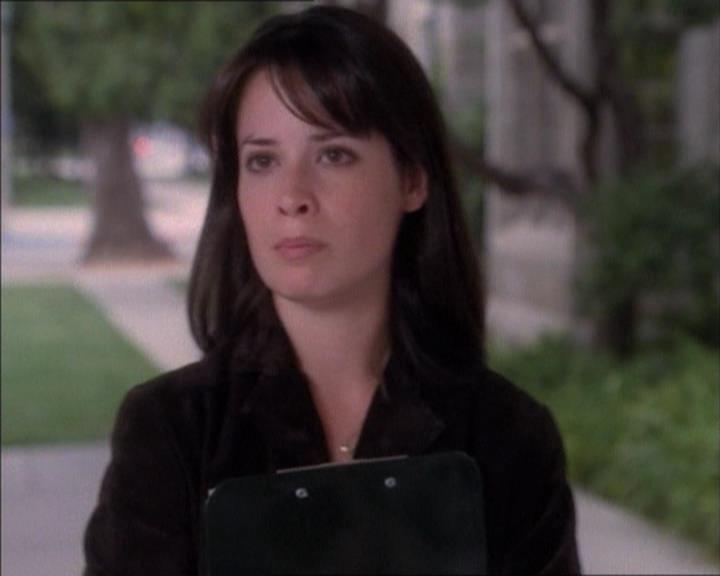 Charmed-Online_dot_net-1x02IveGotYouUnderMySkin1083.jpg Charmed-Online_dot_net-1x02IveGotYouUnderMySkin1083.jpg