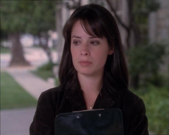 Charmed-Online_dot_net-1x02IveGotYouUnderMySkin1090.jpg Charmed-Online_dot_net-1x02IveGotYouUnderMySkin1090.jpg