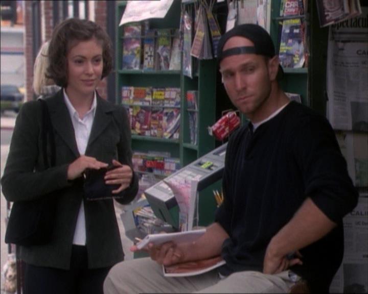 Charmed-Online_dot_net-1x02IveGotYouUnderMySkin1106.jpg Charmed-Online_dot_net-1x02IveGotYouUnderMySkin1106.jpg