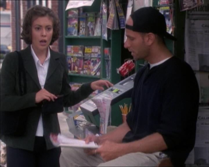 Charmed-Online_dot_net-1x02IveGotYouUnderMySkin1126.jpg Charmed-Online_dot_net-1x02IveGotYouUnderMySkin1126.jpg