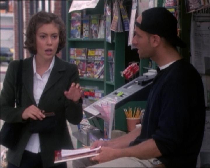 Charmed-Online_dot_net-1x02IveGotYouUnderMySkin1127.jpg Charmed-Online_dot_net-1x02IveGotYouUnderMySkin1127.jpg