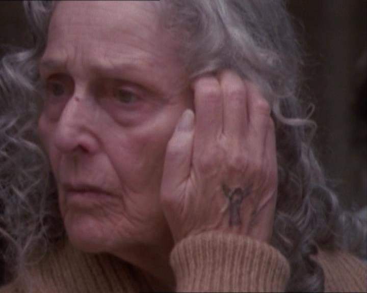 Charmed-Online_dot_net-1x02IveGotYouUnderMySkin1160.jpg Charmed-Online_dot_net-1x02IveGotYouUnderMySkin1160.jpg