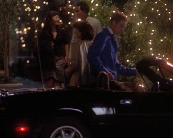 Charmed-Online_dot_net-1x02IveGotYouUnderMySkin1214.jpg Charmed-Online_dot_net-1x02IveGotYouUnderMySkin1214.jpg