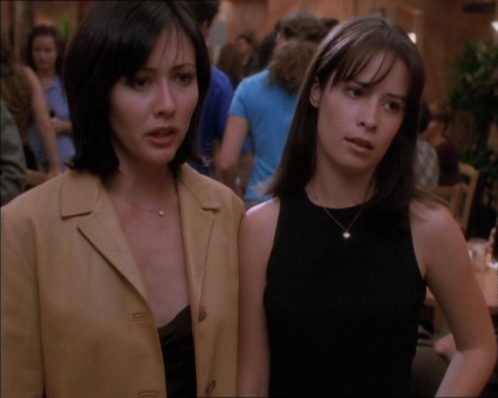 Charmed-Online_dot_net-1x02IveGotYouUnderMySkin1262.jpg Charmed-Online_dot_net-1x02IveGotYouUnderMySkin1262.jpg
