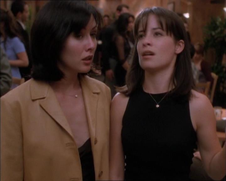 Charmed-Online_dot_net-1x02IveGotYouUnderMySkin1266.jpg Charmed-Online_dot_net-1x02IveGotYouUnderMySkin1266.jpg