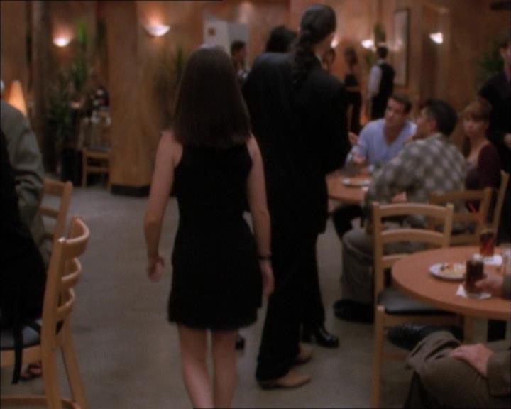 Charmed-Online_dot_net-1x02IveGotYouUnderMySkin1268.jpg Charmed-Online_dot_net-1x02IveGotYouUnderMySkin1268.jpg