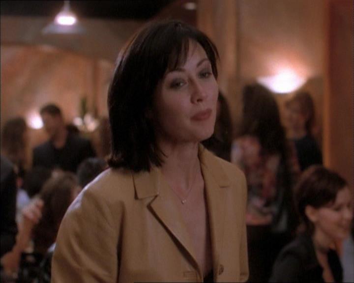 Charmed-Online_dot_net-1x02IveGotYouUnderMySkin1277.jpg Charmed-Online_dot_net-1x02IveGotYouUnderMySkin1277.jpg