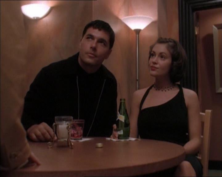 Charmed-Online_dot_net-1x02IveGotYouUnderMySkin1278.jpg Charmed-Online_dot_net-1x02IveGotYouUnderMySkin1278.jpg