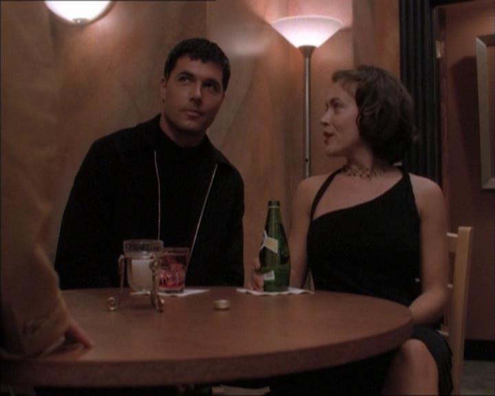 Charmed-Online_dot_net-1x02IveGotYouUnderMySkin1283.jpg Charmed-Online_dot_net-1x02IveGotYouUnderMySkin1283.jpg