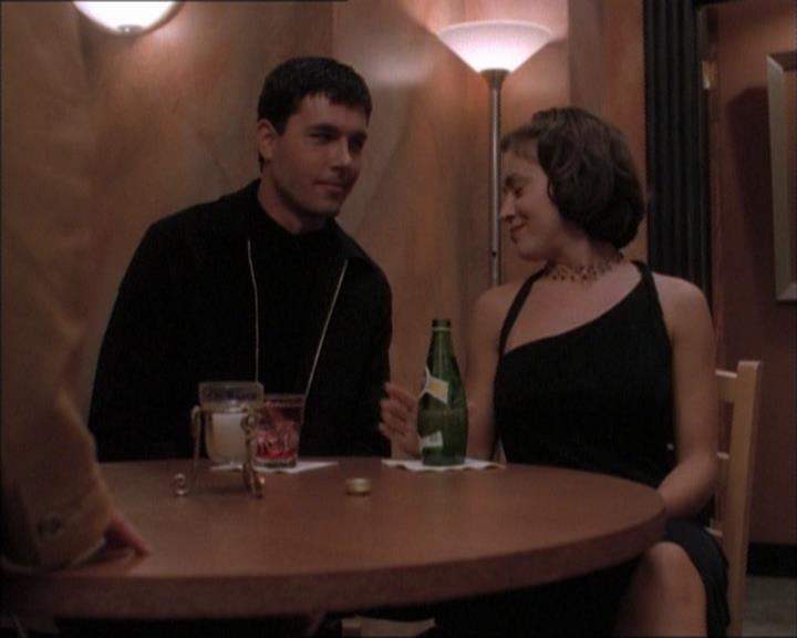 Charmed-Online_dot_net-1x02IveGotYouUnderMySkin1285.jpg Charmed-Online_dot_net-1x02IveGotYouUnderMySkin1285.jpg