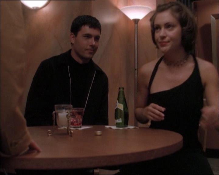 Charmed-Online_dot_net-1x02IveGotYouUnderMySkin1286.jpg Charmed-Online_dot_net-1x02IveGotYouUnderMySkin1286.jpg