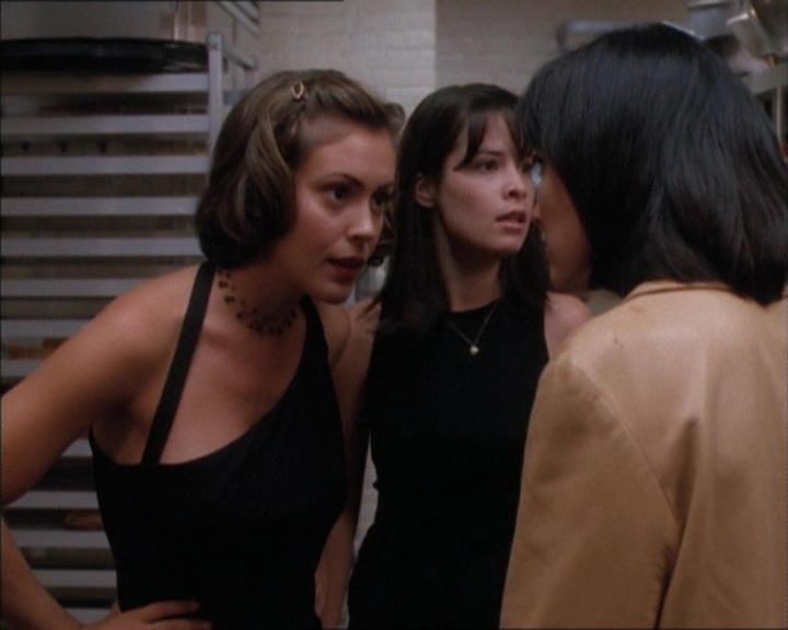 Charmed-Online_dot_net-1x02IveGotYouUnderMySkin1333.jpg Charmed-Online_dot_net-1x02IveGotYouUnderMySkin1333.jpg