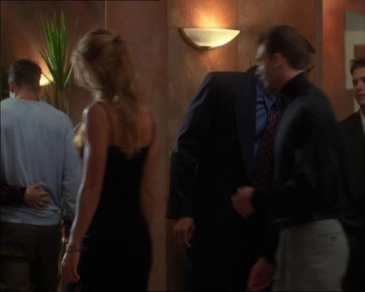 Charmed-Online_dot_net-1x02IveGotYouUnderMySkin1355.jpg Charmed-Online_dot_net-1x02IveGotYouUnderMySkin1355.jpg