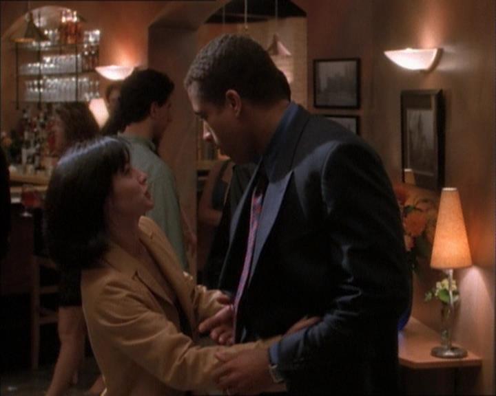 Charmed-Online_dot_net-1x02IveGotYouUnderMySkin1376.jpg Charmed-Online_dot_net-1x02IveGotYouUnderMySkin1376.jpg