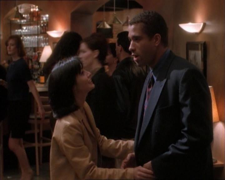 Charmed-Online_dot_net-1x02IveGotYouUnderMySkin1377.jpg Charmed-Online_dot_net-1x02IveGotYouUnderMySkin1377.jpg