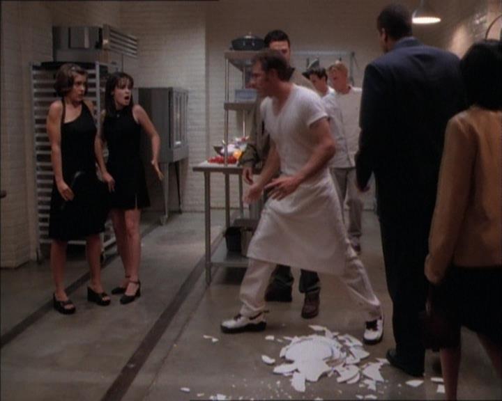 Charmed-Online_dot_net-1x02IveGotYouUnderMySkin1387.jpg Charmed-Online_dot_net-1x02IveGotYouUnderMySkin1387.jpg