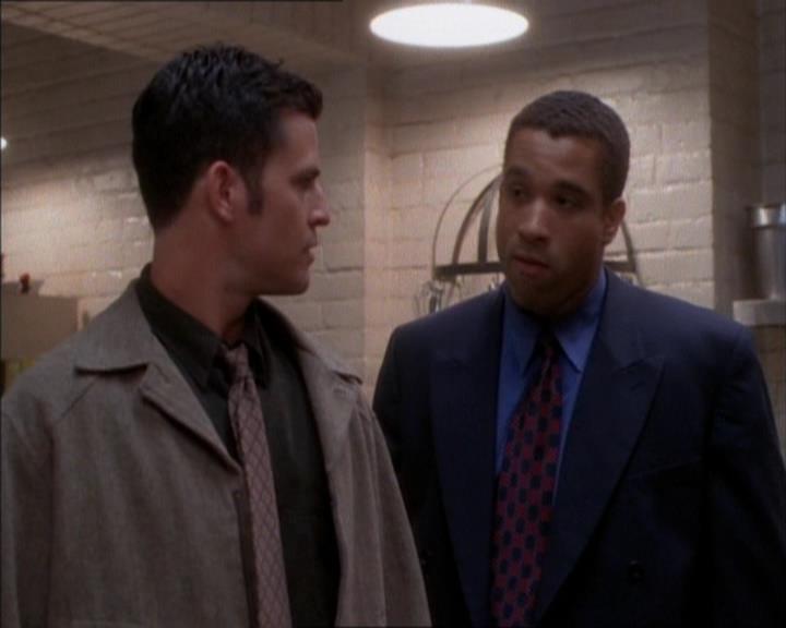 Charmed-Online_dot_net-1x02IveGotYouUnderMySkin1388.jpg Charmed-Online_dot_net-1x02IveGotYouUnderMySkin1388.jpg