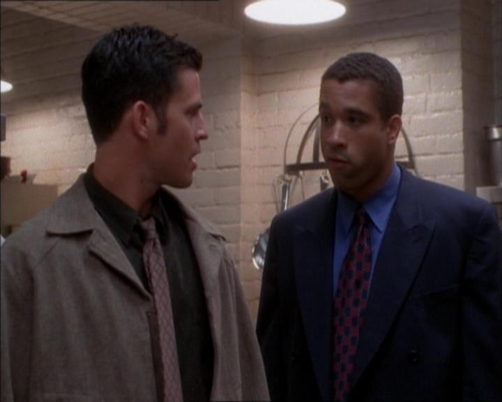 Charmed-Online_dot_net-1x02IveGotYouUnderMySkin1389.jpg Charmed-Online_dot_net-1x02IveGotYouUnderMySkin1389.jpg