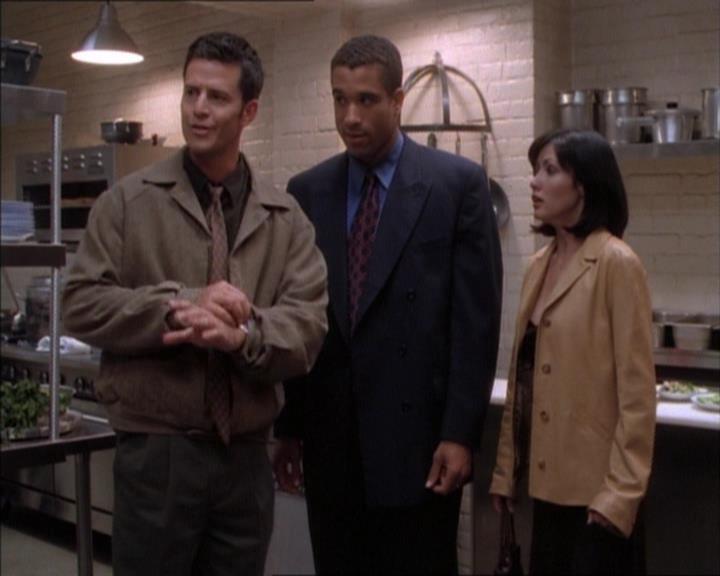 Charmed-Online_dot_net-1x02IveGotYouUnderMySkin1399.jpg Charmed-Online_dot_net-1x02IveGotYouUnderMySkin1399.jpg