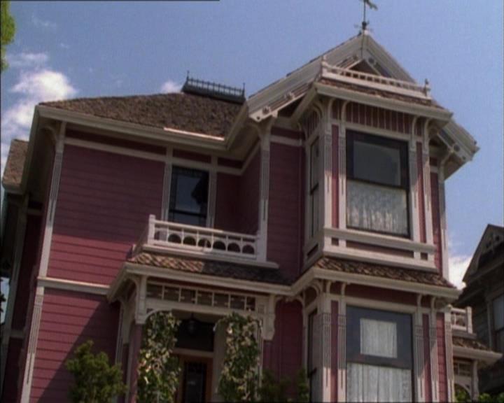 Charmed-Online_dot_net-1x02IveGotYouUnderMySkin1421.jpg Charmed-Online_dot_net-1x02IveGotYouUnderMySkin1421.jpg