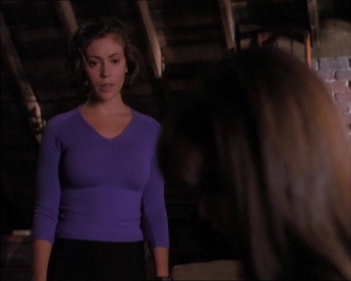 Charmed-Online_dot_net-1x02IveGotYouUnderMySkin1451.jpg Charmed-Online_dot_net-1x02IveGotYouUnderMySkin1451.jpg