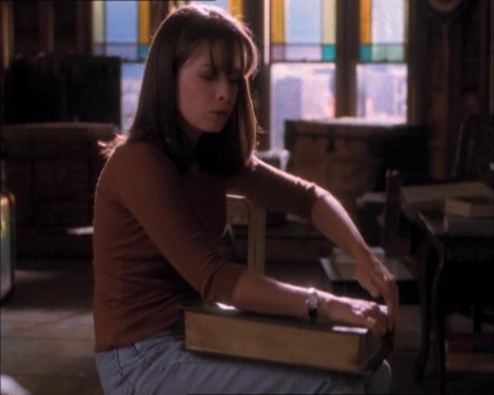 Charmed-Online_dot_net-1x02IveGotYouUnderMySkin1453.jpg Charmed-Online_dot_net-1x02IveGotYouUnderMySkin1453.jpg