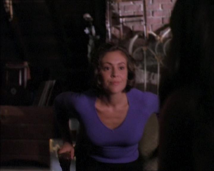 Charmed-Online_dot_net-1x02IveGotYouUnderMySkin1459.jpg Charmed-Online_dot_net-1x02IveGotYouUnderMySkin1459.jpg