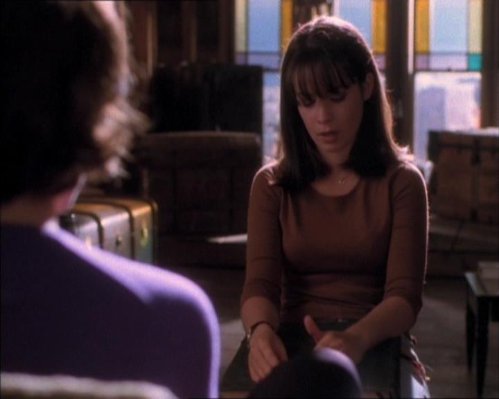 Charmed-Online_dot_net-1x02IveGotYouUnderMySkin1475.jpg Charmed-Online_dot_net-1x02IveGotYouUnderMySkin1475.jpg