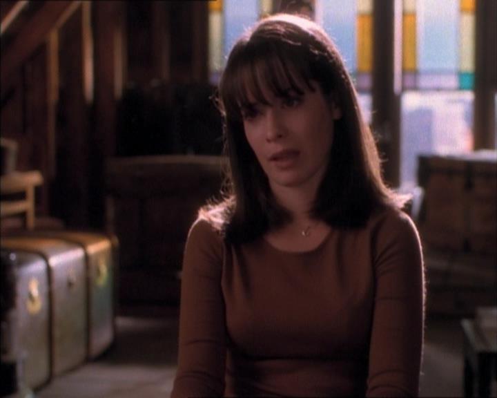 Charmed-Online_dot_net-1x02IveGotYouUnderMySkin1495.jpg Charmed-Online_dot_net-1x02IveGotYouUnderMySkin1495.jpg