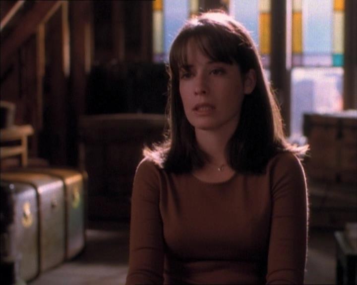 Charmed-Online_dot_net-1x02IveGotYouUnderMySkin1522.jpg Charmed-Online_dot_net-1x02IveGotYouUnderMySkin1522.jpg