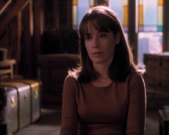 Charmed-Online_dot_net-1x02IveGotYouUnderMySkin1523.jpg Charmed-Online_dot_net-1x02IveGotYouUnderMySkin1523.jpg