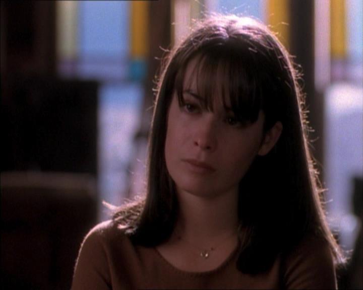 Charmed-Online_dot_net-1x02IveGotYouUnderMySkin1546.jpg Charmed-Online_dot_net-1x02IveGotYouUnderMySkin1546.jpg