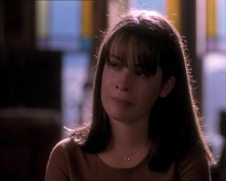 Charmed-Online_dot_net-1x02IveGotYouUnderMySkin1551.jpg Charmed-Online_dot_net-1x02IveGotYouUnderMySkin1551.jpg