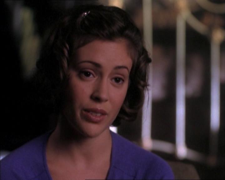 Charmed-Online_dot_net-1x02IveGotYouUnderMySkin1576.jpg Charmed-Online_dot_net-1x02IveGotYouUnderMySkin1576.jpg