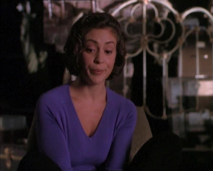 Charmed-Online_dot_net-1x02IveGotYouUnderMySkin1588.jpg