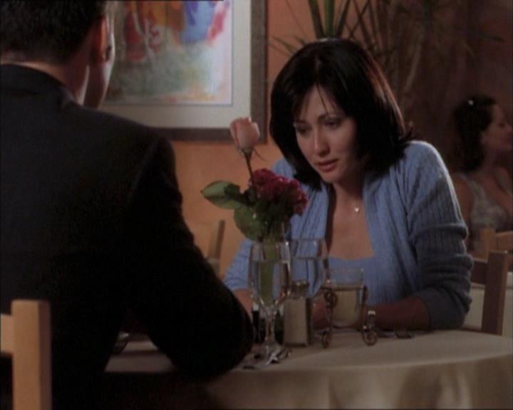Charmed-Online_dot_net-1x02IveGotYouUnderMySkin1614.jpg