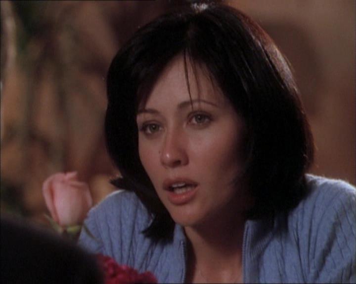 Charmed-Online_dot_net-1x02IveGotYouUnderMySkin1622.jpg