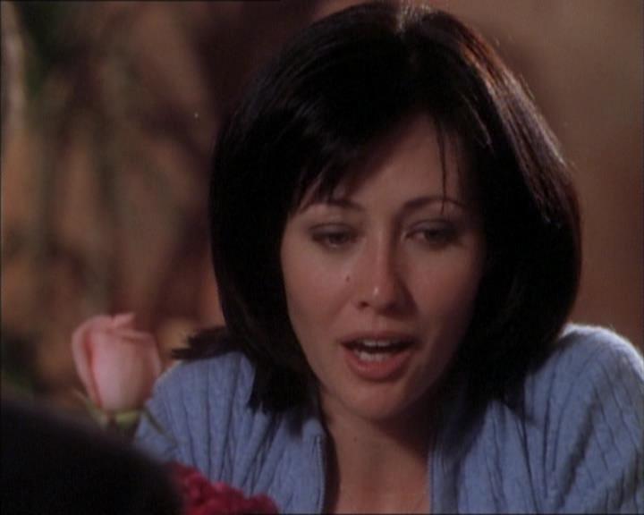 Charmed-Online_dot_net-1x02IveGotYouUnderMySkin1623.jpg