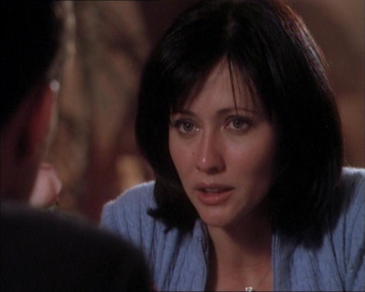 Charmed-Online_dot_net-1x02IveGotYouUnderMySkin1671.jpg Charmed-Online_dot_net-1x02IveGotYouUnderMySkin1671.jpg