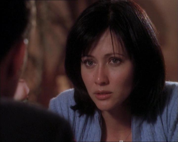 Charmed-Online_dot_net-1x02IveGotYouUnderMySkin1672.jpg Charmed-Online_dot_net-1x02IveGotYouUnderMySkin1672.jpg