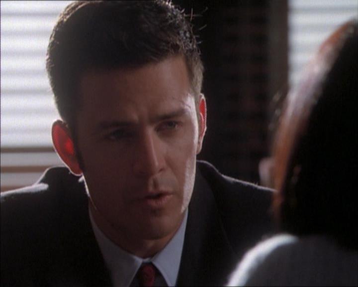 Charmed-Online_dot_net-1x02IveGotYouUnderMySkin1673.jpg Charmed-Online_dot_net-1x02IveGotYouUnderMySkin1673.jpg