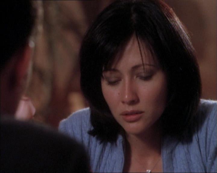 Charmed-Online_dot_net-1x02IveGotYouUnderMySkin1680.jpg Charmed-Online_dot_net-1x02IveGotYouUnderMySkin1680.jpg