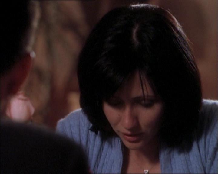 Charmed-Online_dot_net-1x02IveGotYouUnderMySkin1681.jpg Charmed-Online_dot_net-1x02IveGotYouUnderMySkin1681.jpg