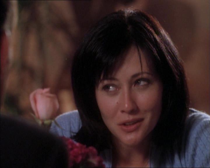 Charmed-Online_dot_net-1x02IveGotYouUnderMySkin1689.jpg Charmed-Online_dot_net-1x02IveGotYouUnderMySkin1689.jpg