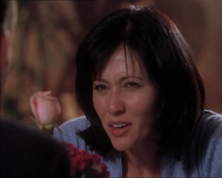 Charmed-Online_dot_net-1x02IveGotYouUnderMySkin1690.jpg Charmed-Online_dot_net-1x02IveGotYouUnderMySkin1690.jpg