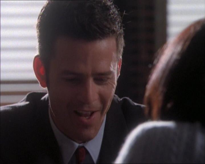 Charmed-Online_dot_net-1x02IveGotYouUnderMySkin1693.jpg Charmed-Online_dot_net-1x02IveGotYouUnderMySkin1693.jpg