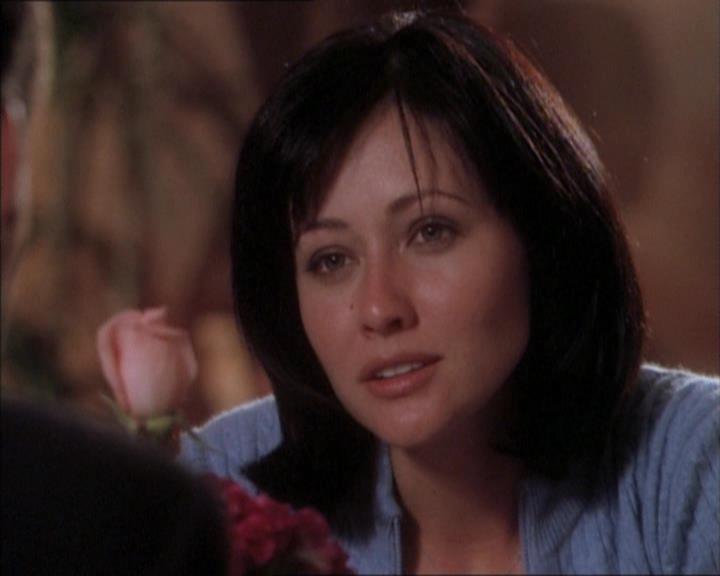 Charmed-Online_dot_net-1x02IveGotYouUnderMySkin1701.jpg Charmed-Online_dot_net-1x02IveGotYouUnderMySkin1701.jpg