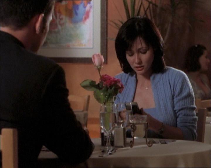 Charmed-Online_dot_net-1x02IveGotYouUnderMySkin1723.jpg Charmed-Online_dot_net-1x02IveGotYouUnderMySkin1723.jpg