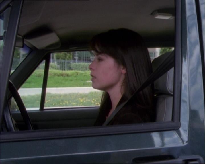 Charmed-Online_dot_net-1x02IveGotYouUnderMySkin1746.jpg Charmed-Online_dot_net-1x02IveGotYouUnderMySkin1746.jpg