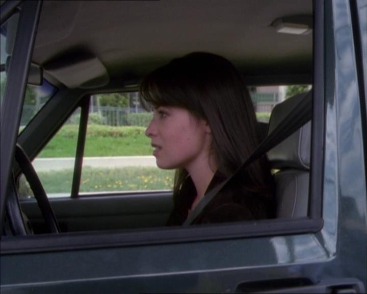 Charmed-Online_dot_net-1x02IveGotYouUnderMySkin1748.jpg Charmed-Online_dot_net-1x02IveGotYouUnderMySkin1748.jpg